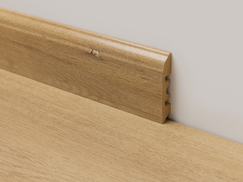 Плинтус прямой FloorWay XM-550 2400x80x15, упаковка 1 шт